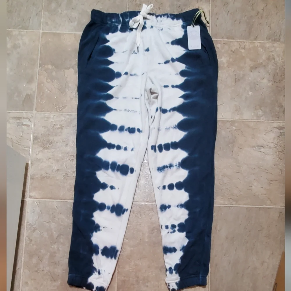 NWT Te Verde super soft dyed joggers L - Picture 1 of 3